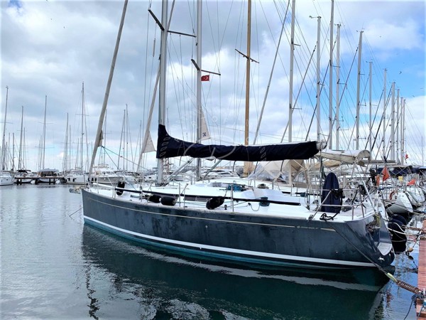 2008 GRAND SOLEIL 37