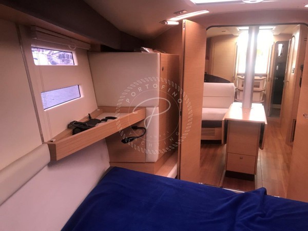 2012 AZUREE 40 VOYAGE