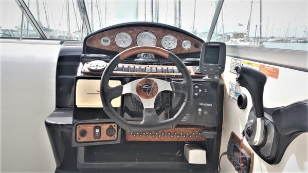 2011 RINKER 280 EC