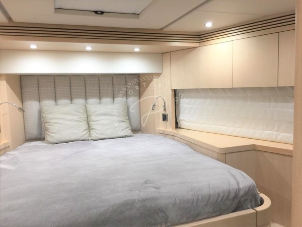 2016 SUNSEEKER 75 YACHT