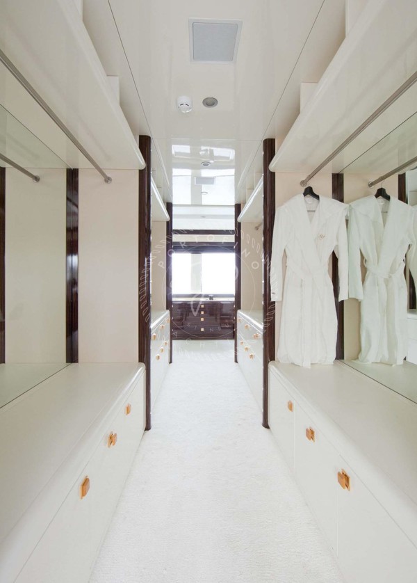 2010 CMB 46M