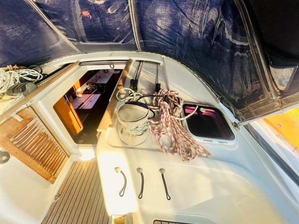 2010 BENETEAU OCEANIS 40 