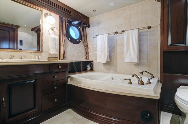 2002 CAPE SCOTT PILOTHOUSE 86
