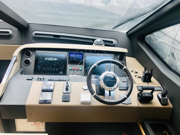 2017 AZIMUT 66 FLY