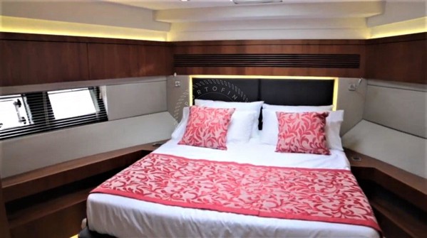 2012 FAIRLINE TARGA 50 GT