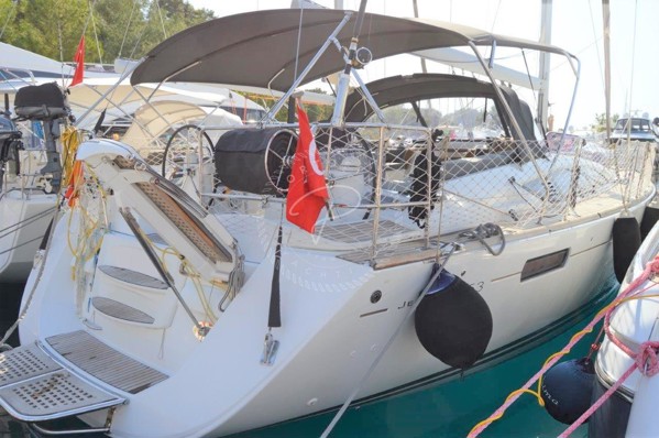2012 JEANNEAU 53