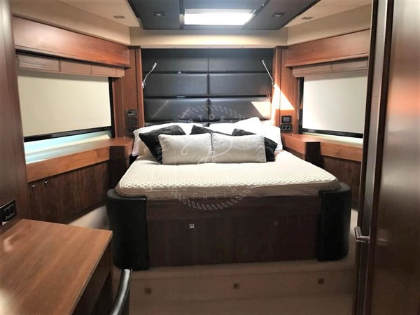 2012 SUNSEEKER 80