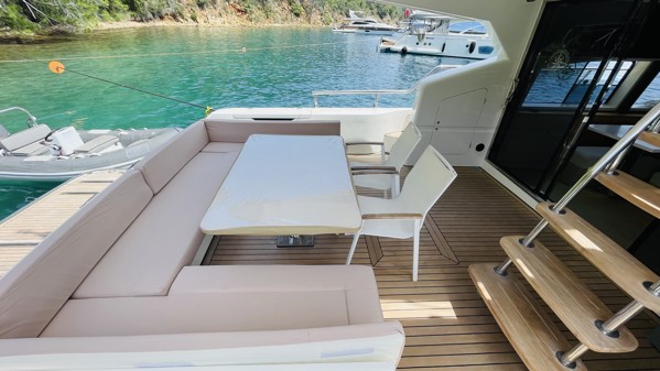 2017 LEOMAR 62