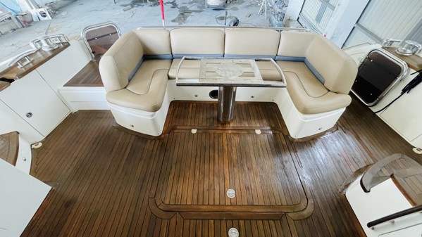 2012 PRINCESS 64