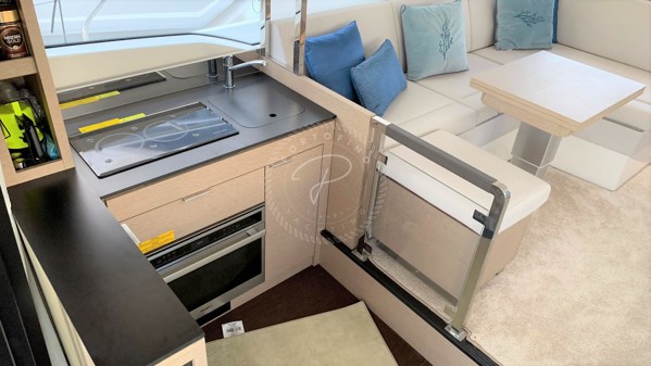 2020 PRESTIGE 420 FLY