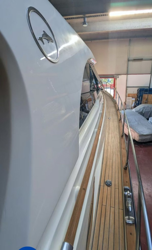2006 MOCHI CRAFT DOLPHIN 51