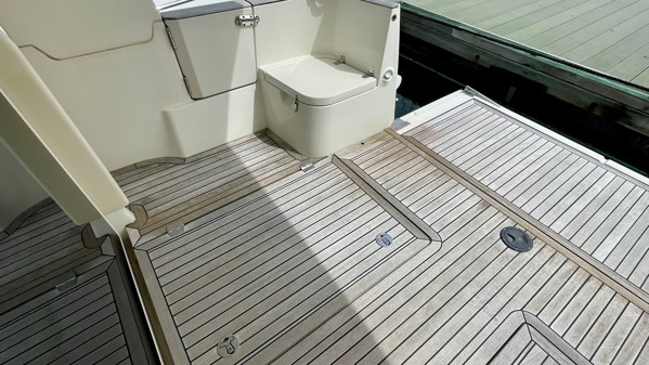2014 GREENLINE 33 HYBRID