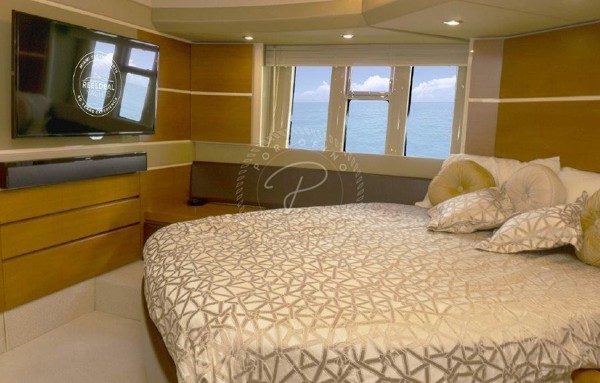 2012 AZIMUT 53 FLY