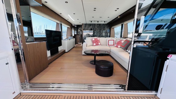 2022 FERRETTI 780