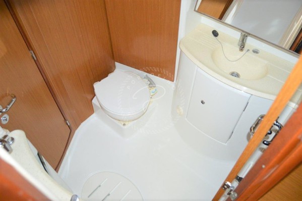 2006 JEANNEAU 42 DS 