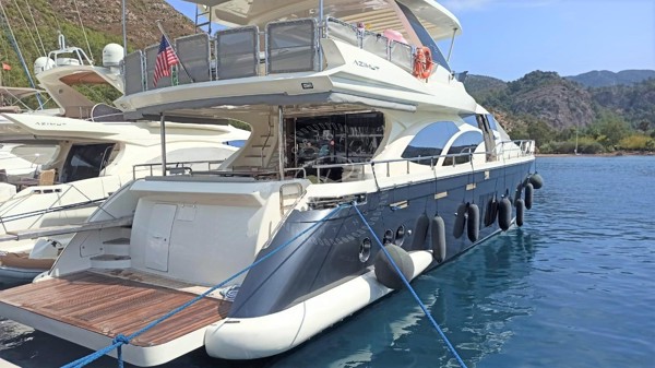 2012 AZIMUT 78 FLY