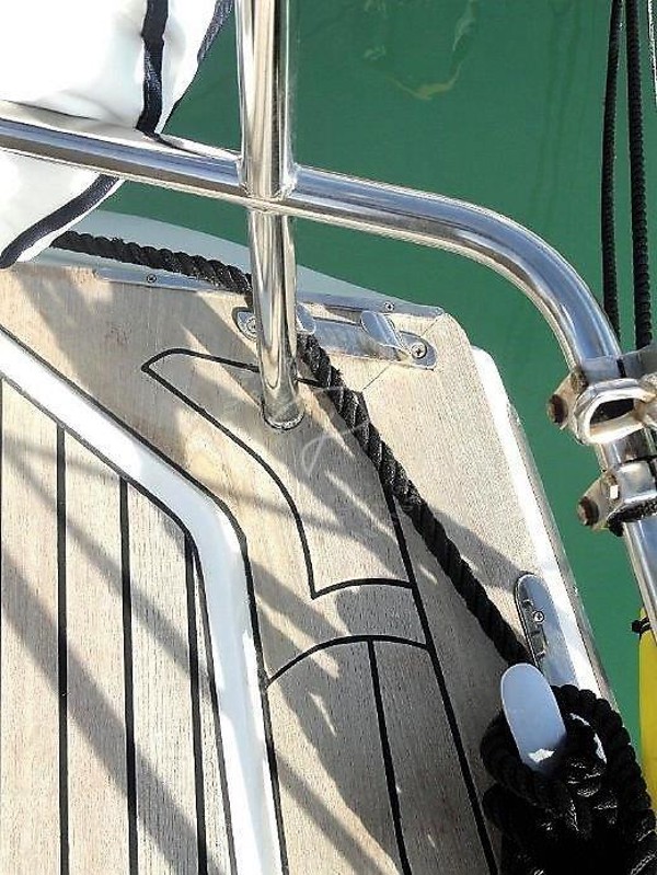 2010 DUFOUR 425 GL