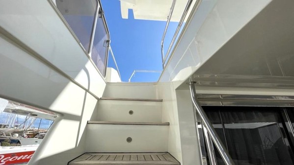 2010 NUMARINE 78 FLY