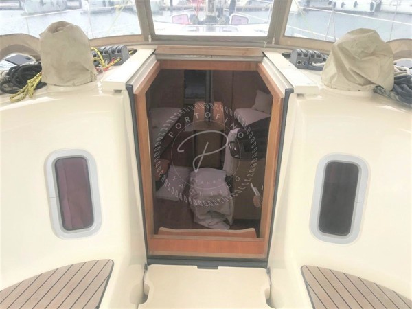 2012 AZUREE 40 VOYAGE