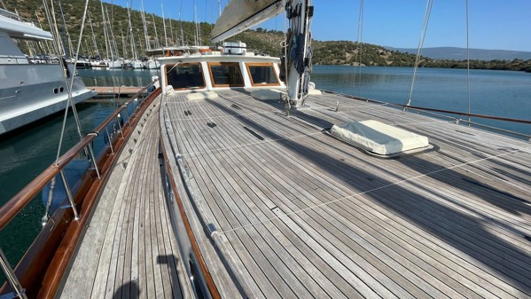 2011 TIRHANDIL CUSTOM 20 M WOODEN