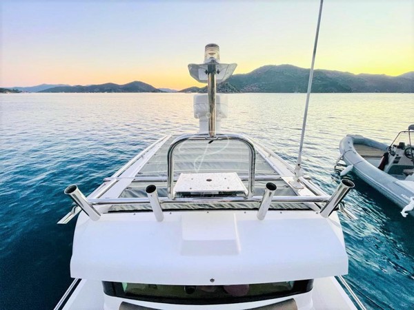 2018 AXOPAR 28 AC