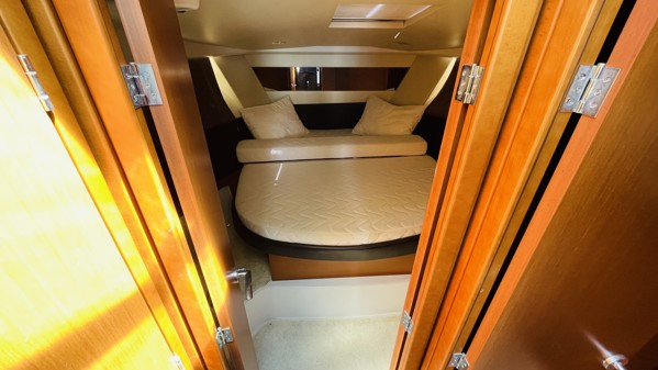2014 JEANNEAU NC 11