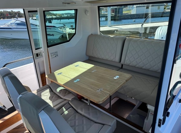 2022 AXOPAR 28 BRABUS CABIN