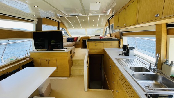 2017 LEOMAR 62