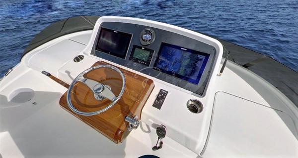 2017 BERTRAM 35