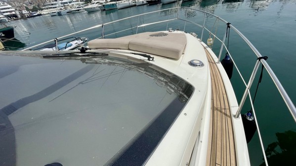 2003 AZIMUT 42 FLY