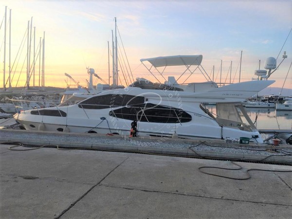 2007 AZIMUT 46 FLY