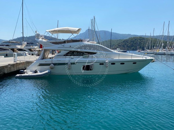 2009 FAIRLINE PHANTOM 48