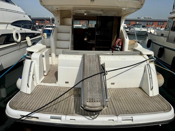 2002 PRINCESS 40