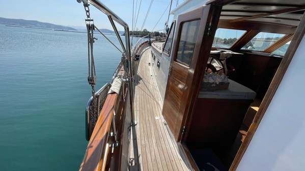 2011 TIRHANDIL CUSTOM 20 M WOODEN