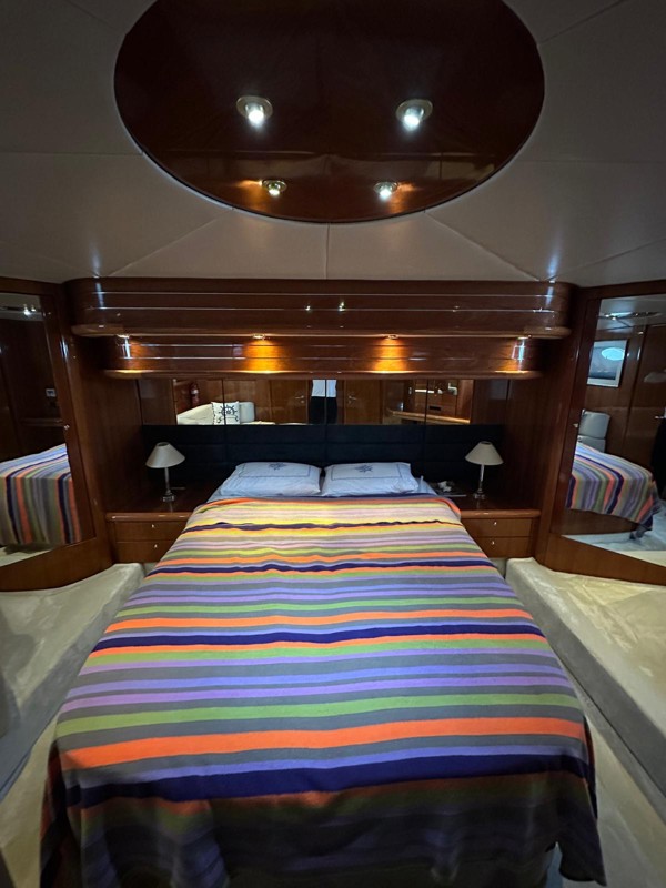2000 SUNSEEKER MANHATTAN 64