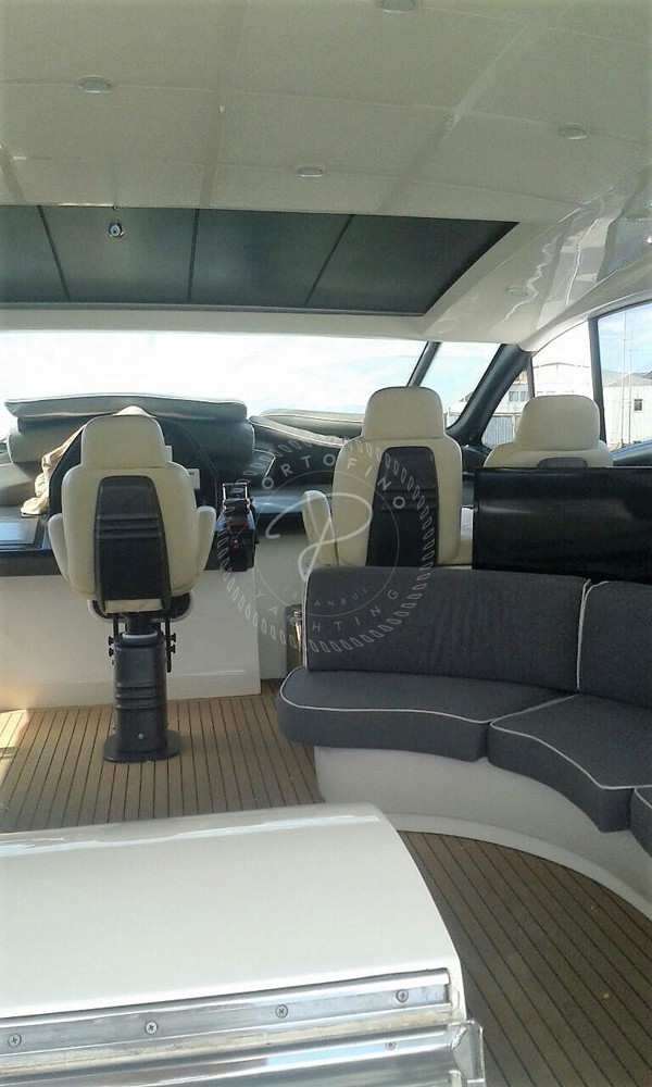 2005 PERSHING 62