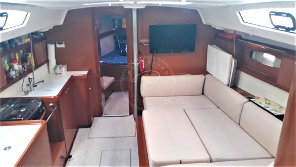 2009 BENETEAU OCEANIS 43