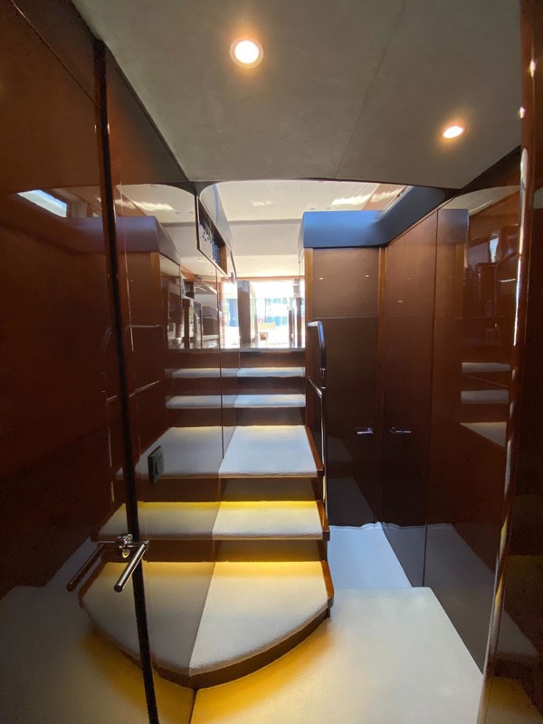 2012 PRINCESS 56