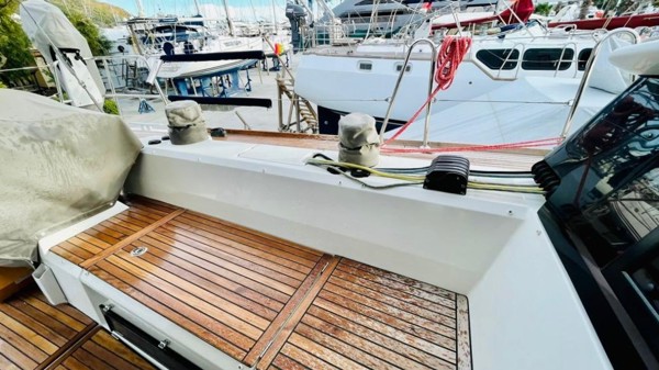 2018 BENETEAU SENSE 51 