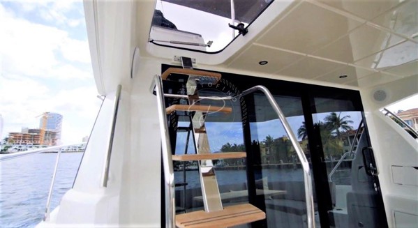 2018 PRESTIGE 460 FLY