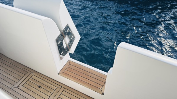 2018 AZIMUT 80