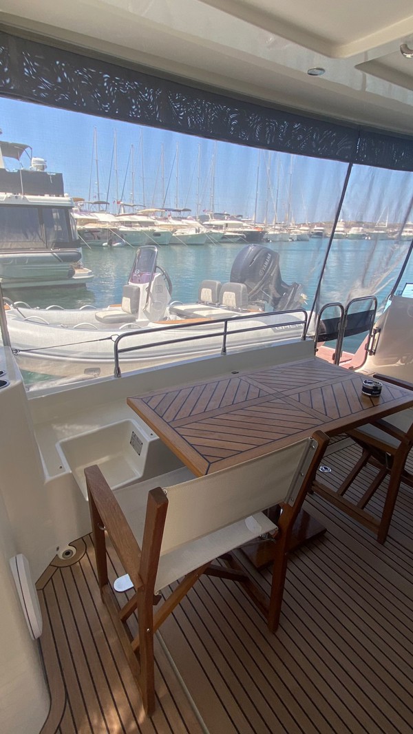 2025 BENETEAU SWIFT TRAWLER 48