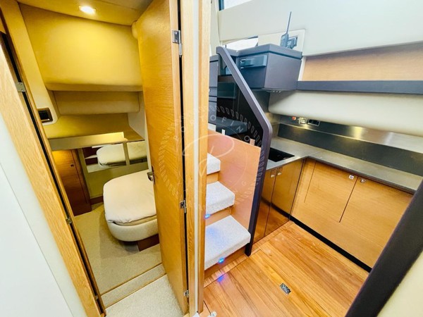 2009 FAIRLINE PHANTOM 48