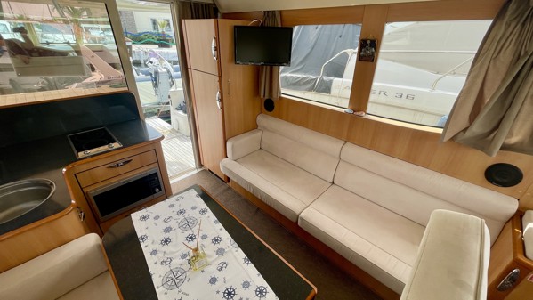 2014 GREENLINE 33 HYBRID