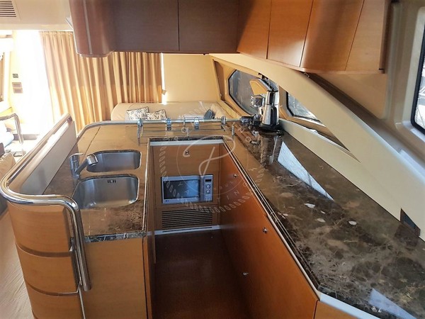 2012 AZIMUT 60 FLY