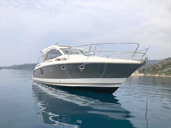 2009 PRESTIGE 38 S