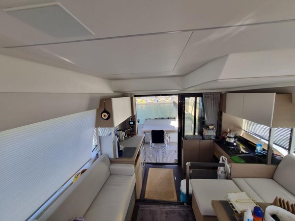 2021 PRESTIGE 420 FLY