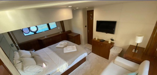 2012 SUNSEEKER MANHATTAN 63