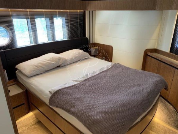2016 ABSOLUTE NAVETTA 52