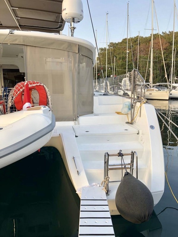 2016 LAGOON 450 F